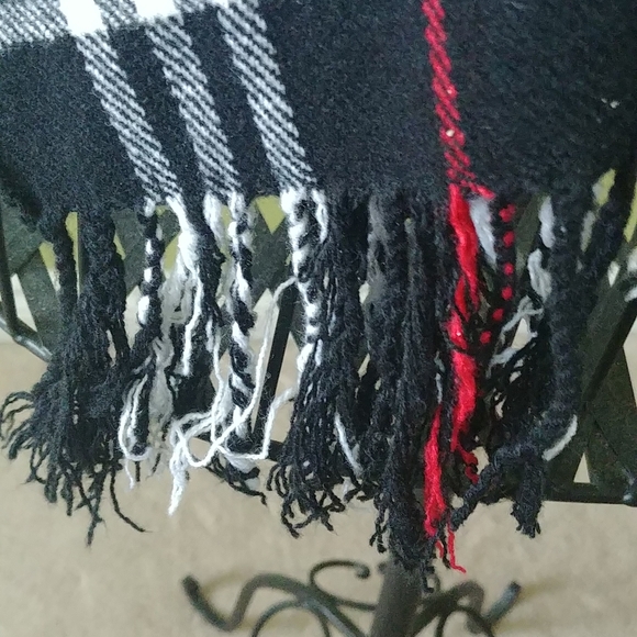 Scarf - Picture 3 of 5